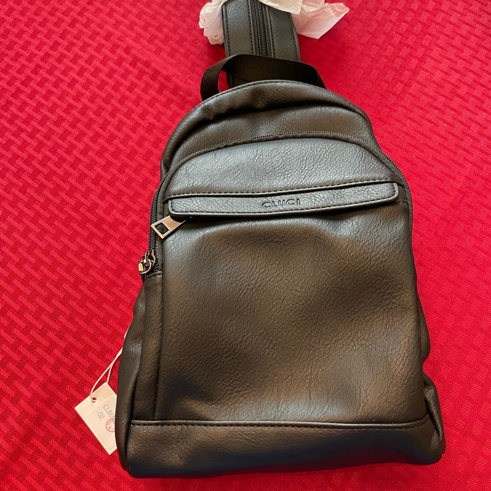 Cluci Black sling Bag